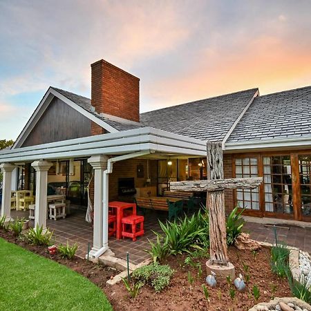 Iszis Guest House Bloemfontein Buitenkant foto